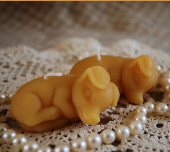 PAIR Piglet Candles in Pure Beeswax - Image 3
